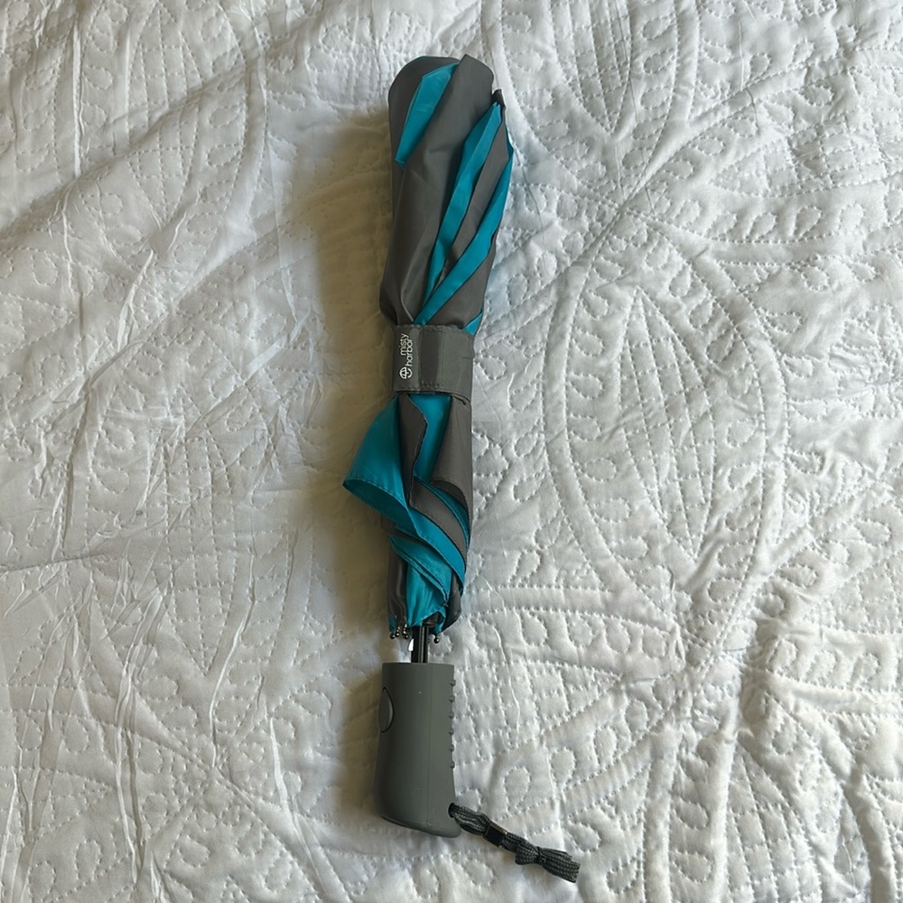 Misty Harbor Blue & Gray medium Umbrella